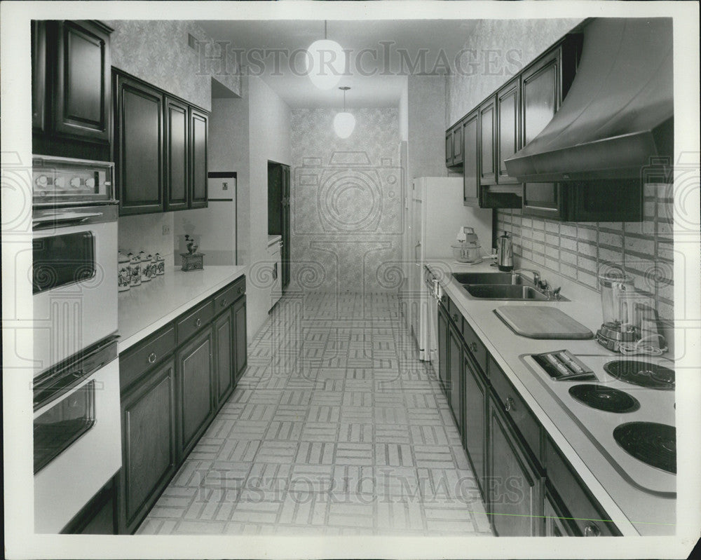 Press Photo &quot;Carlyle Model Residence&quot; - Historic Images