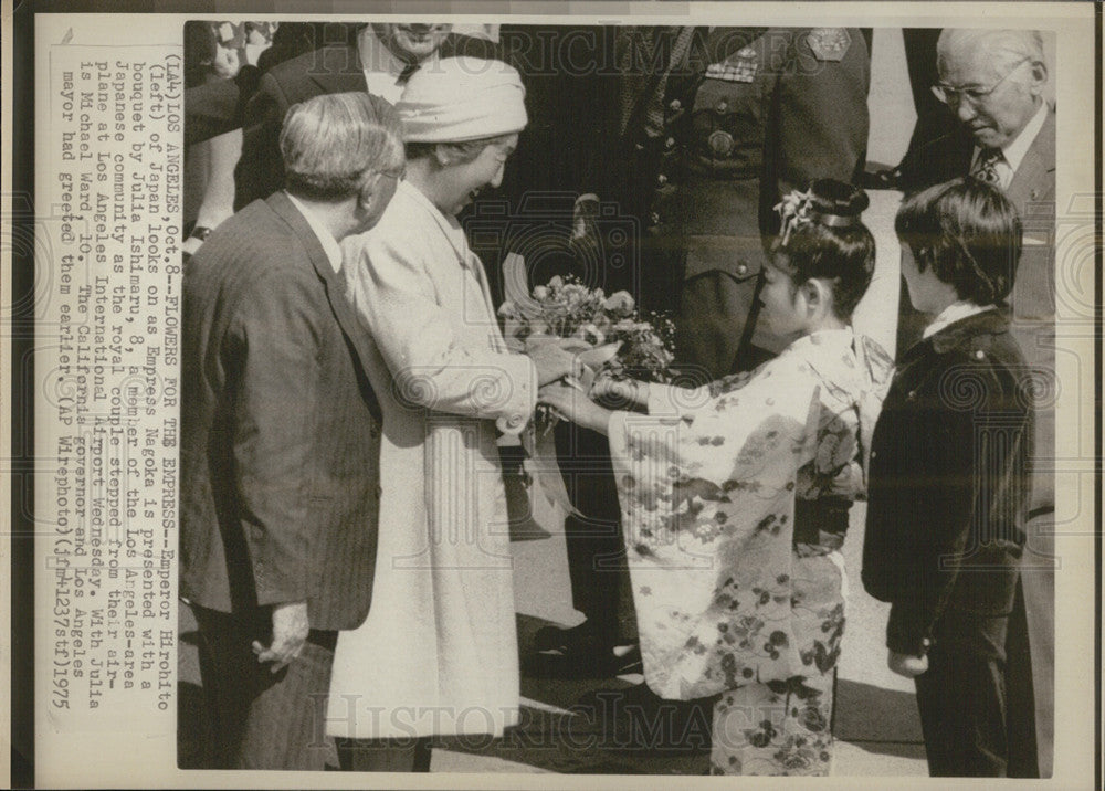 1975 Press Photo Emperor Hirohito Empress Nagoka LA International Airport - Historic Images
