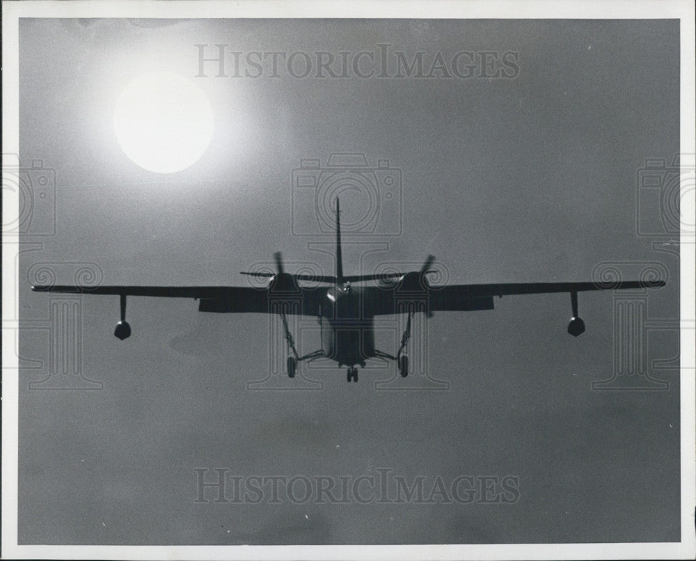 1966 Press Photo USCG Grumman SA-16 Se Plane landing at Albert Whitted Airport - Historic Images