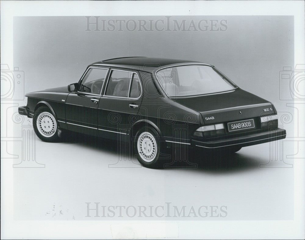 Press Photo 1982 Saab 900 - Historic Images