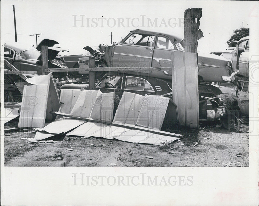 1965 Press Photo Junkyard owner warned to construct high fence to conceal junk - Historic Images