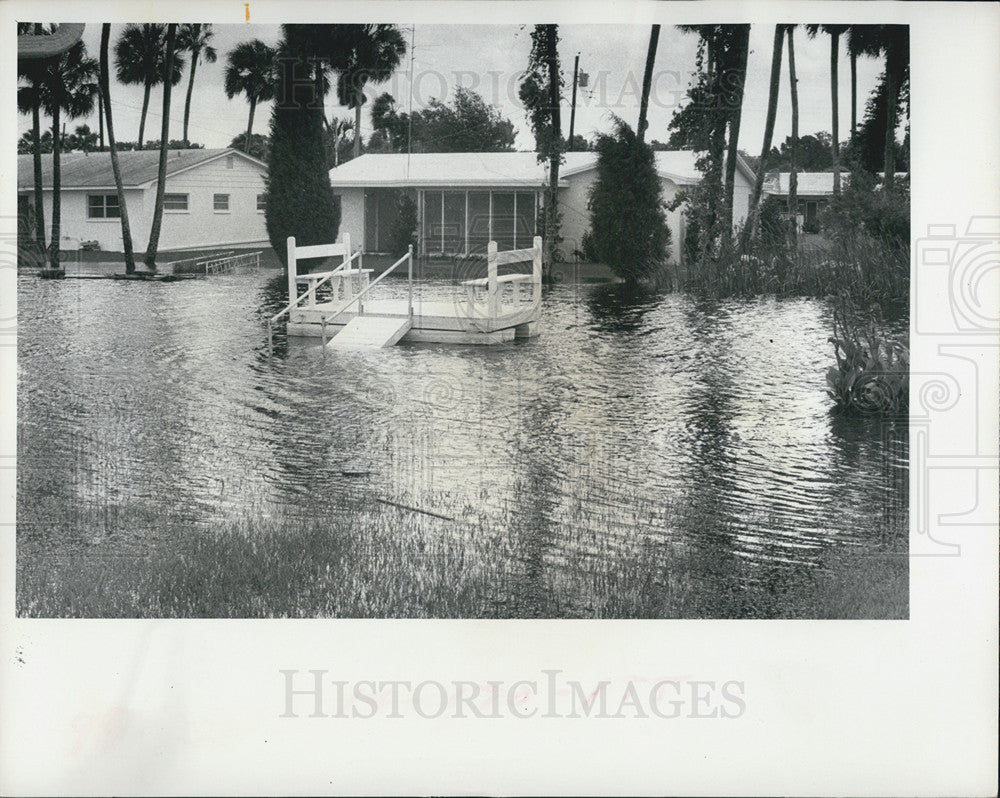 1972 Press Photo of high water in New Port Richey after Hurricane Agnes - Historic Images