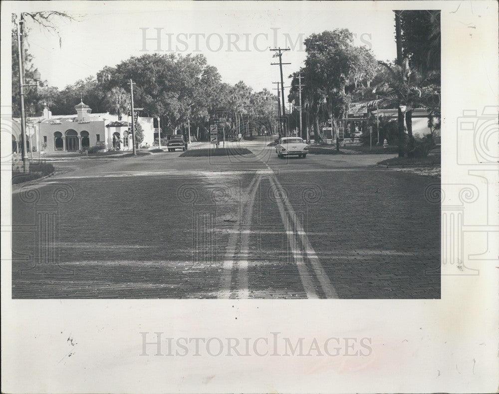 1977 Press Photo View of Park Street - Historic Images