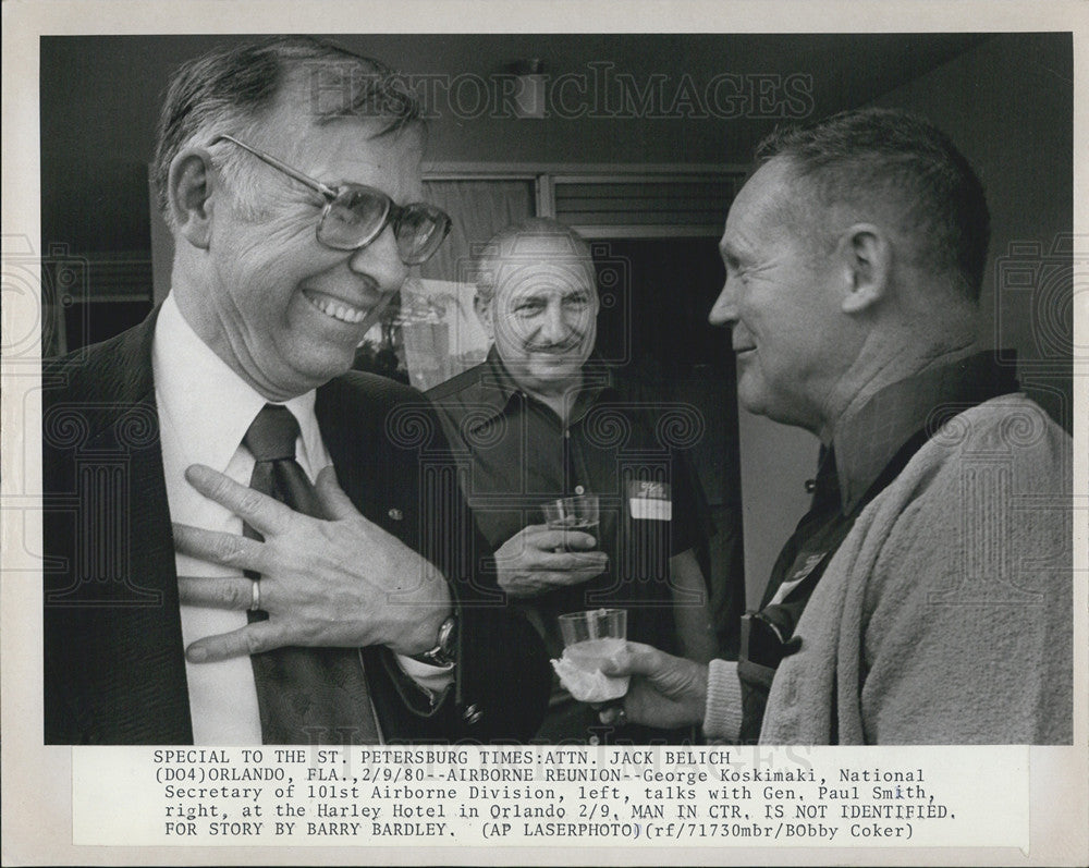 1980 Press Photo George Koskimaki and Gen. Paul Smith - Historic Images