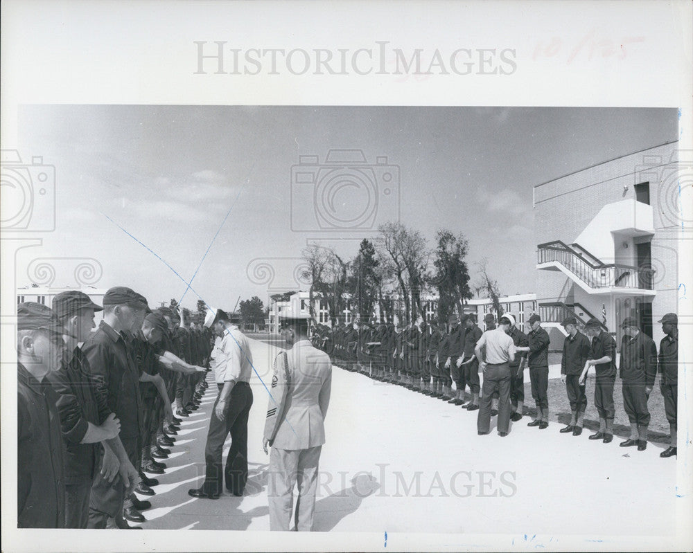 1969 Press Photo Military review of troops in Florida - Historic Images