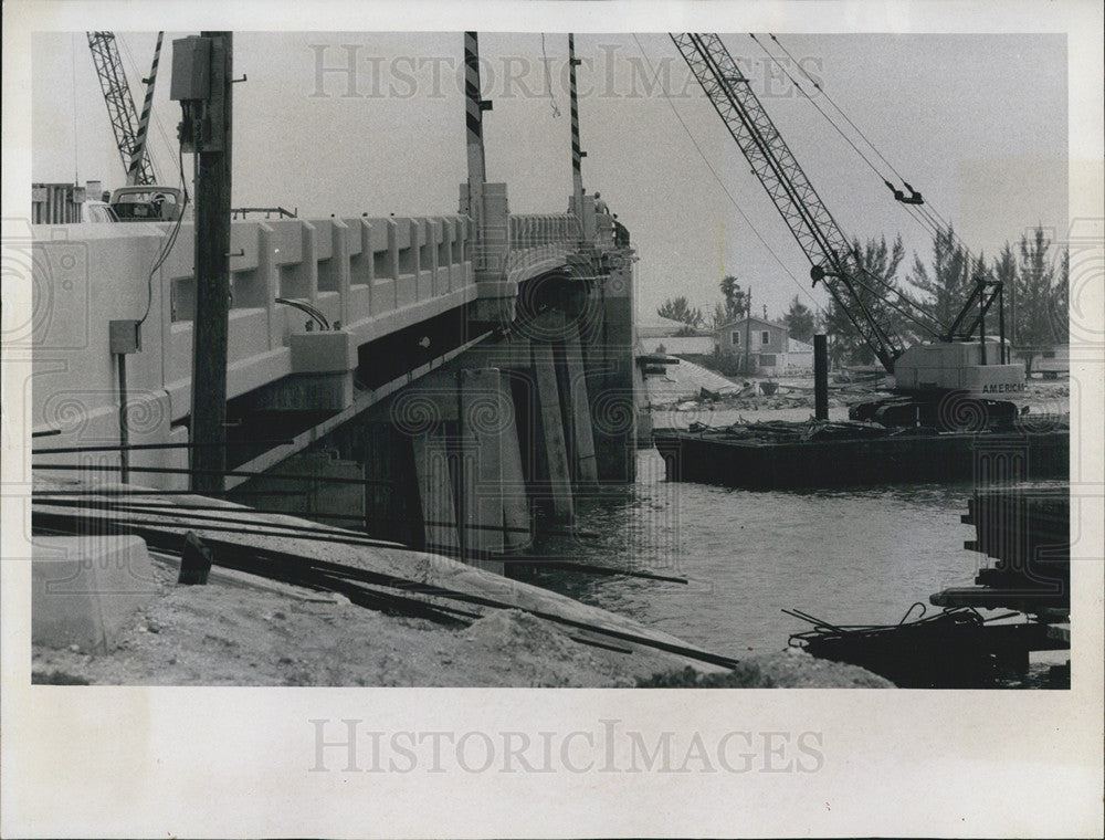 1971 Press Photo John&#39;s Pass Bridge Under Construction - Historic Images