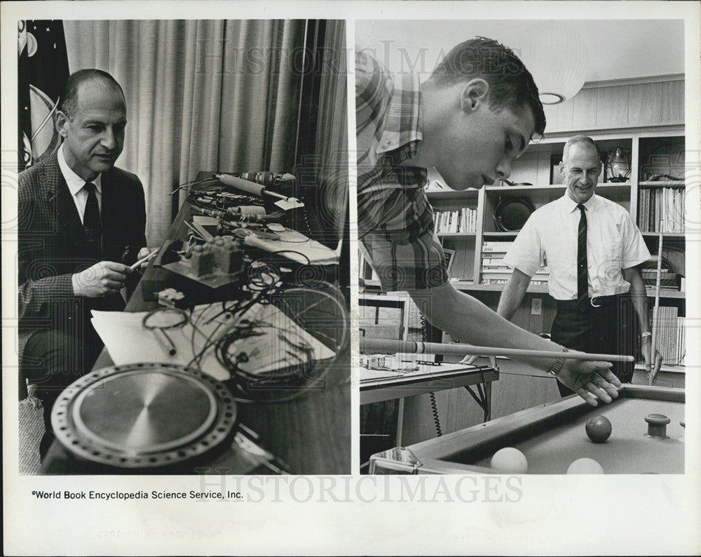 1968 Press Photo George Low and spacecraft components and his son - Historic Images