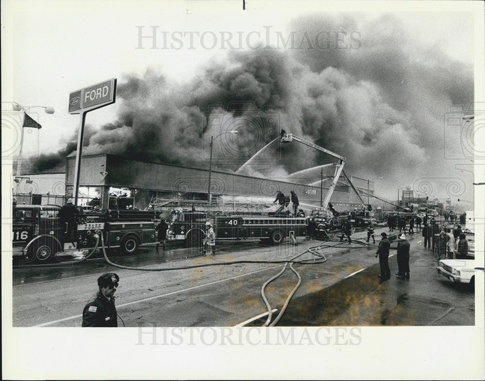 1984 Press Photo Burke Ford Agency Destroyed By Fire - Historic Images