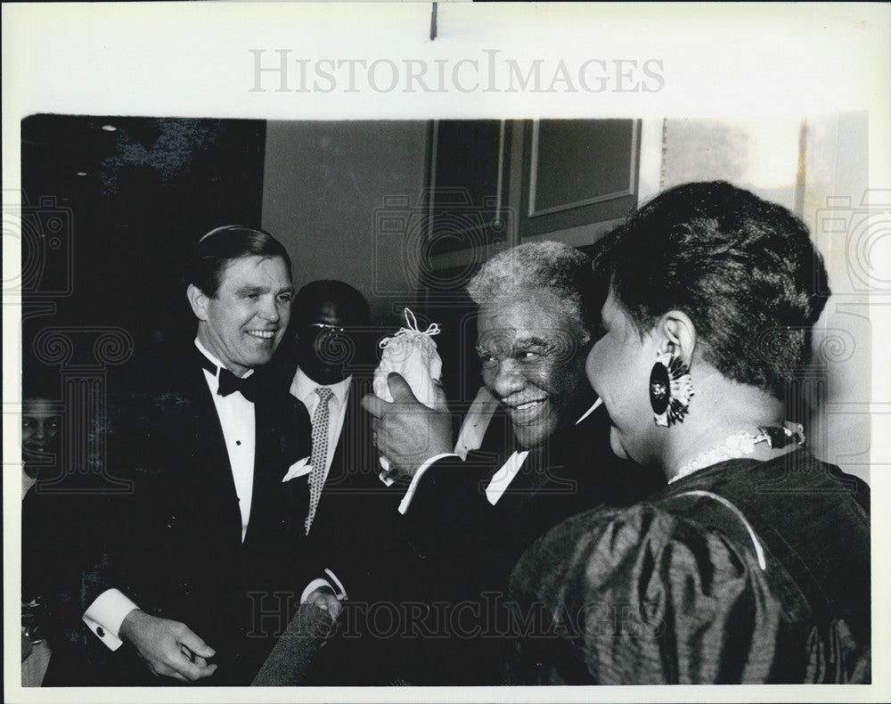 Press Photo Mayor Harold Washington and Mary Ella Smith Inauguration Celebration - Historic Images