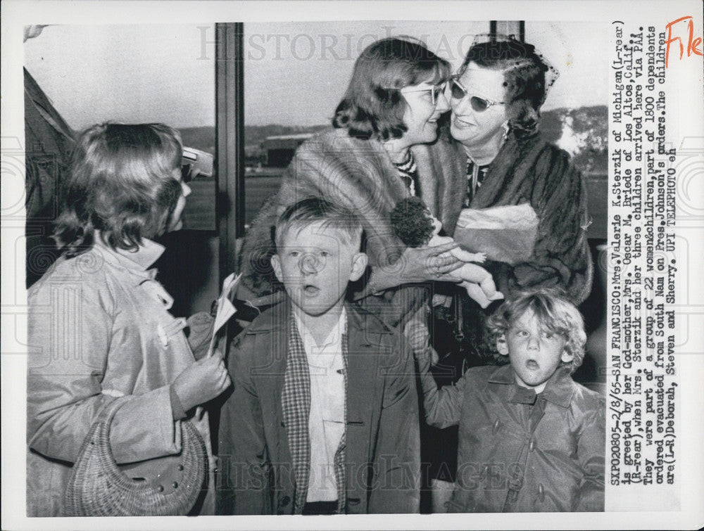 1965 Press Photo American Military Dependents Evacuated From South Vietnam - Historic Images