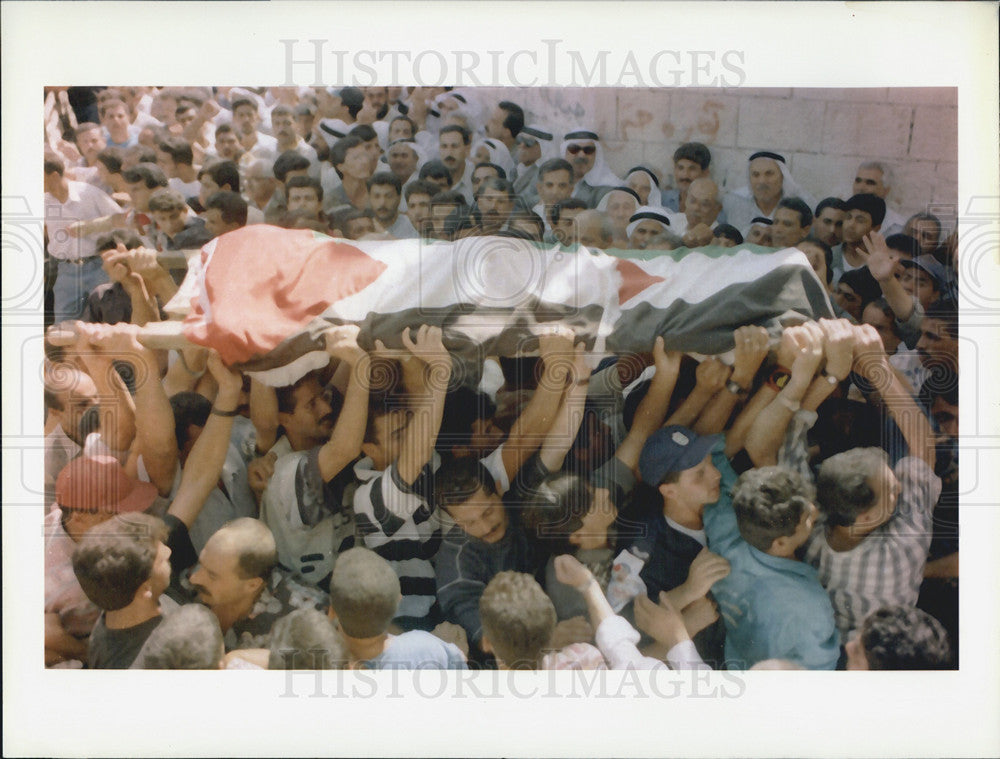 1996 Press Photo Palestinian Man Killed in Fight With Israel Security - Historic Images