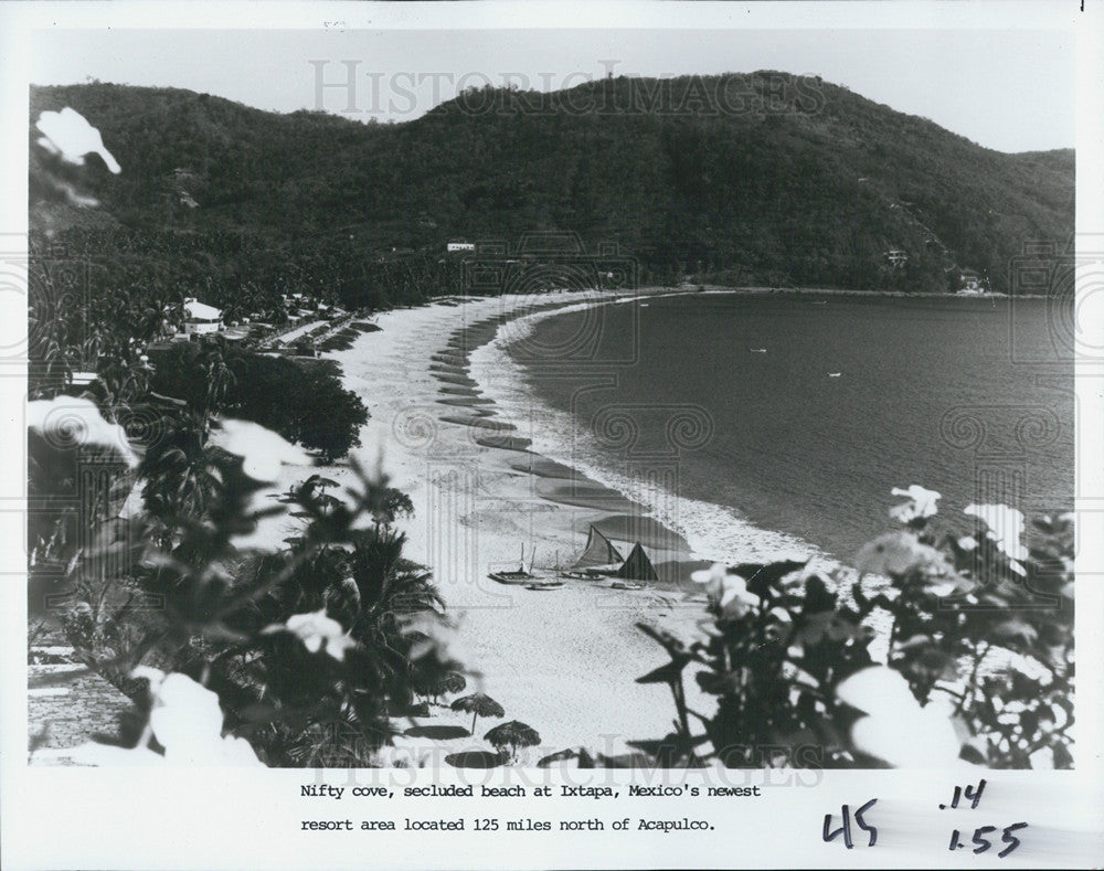 1987 Press Photo Nifty Cove at Ixtapa Mexico - Historic Images