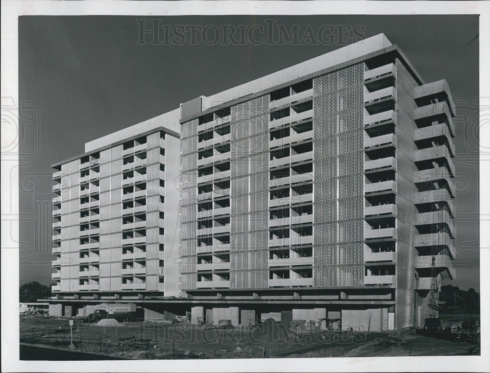 1963 Press Photo Fifth Avenue North Plaza Apartments. $1,800,000 - Historic Images