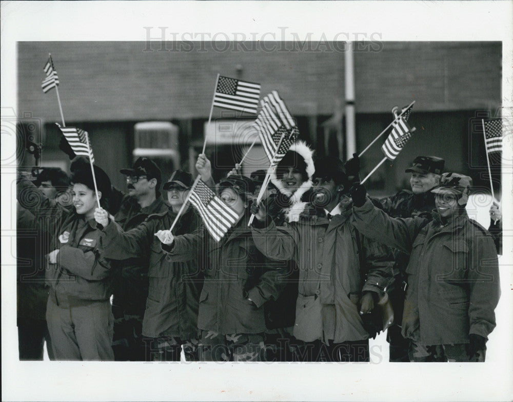 1991 Press Photo Reservist Depart for Kuwait - Historic Images