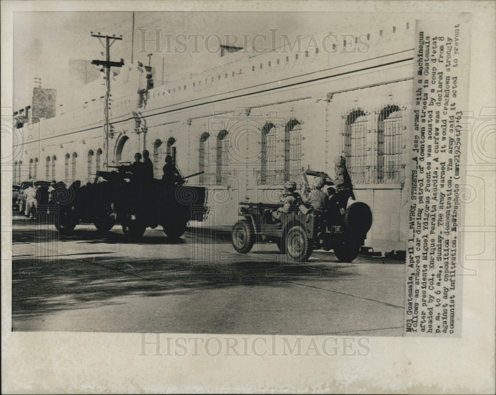 1963 Press Photo jeep machine-gun armored car patrol Guatemala coup d&#39;etat - Historic Images