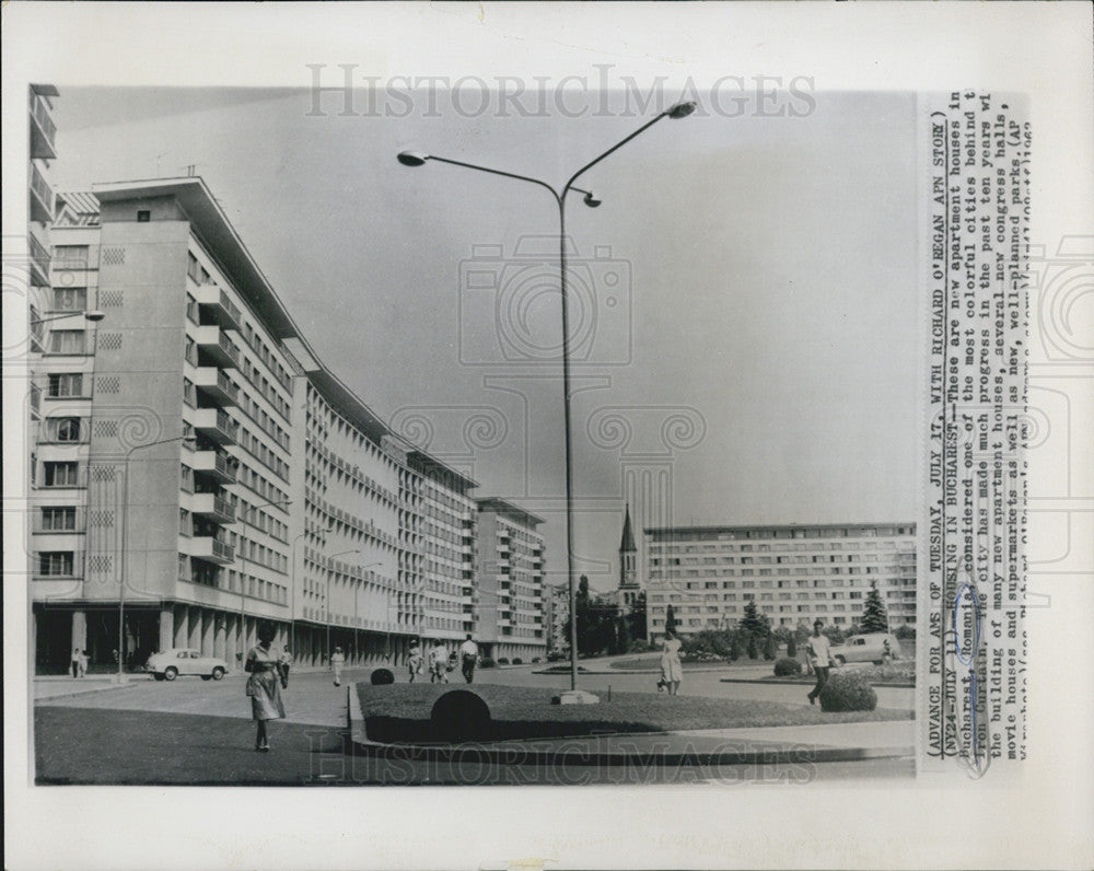 1962 Press Photo apartment houses Bucharest Romania colorful city - Historic Images
