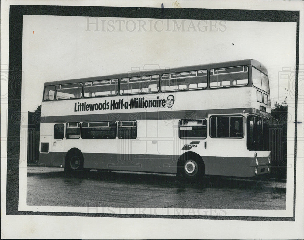 1974 Press Photo British Layland Motors double-deckers export Chicago - Historic Images