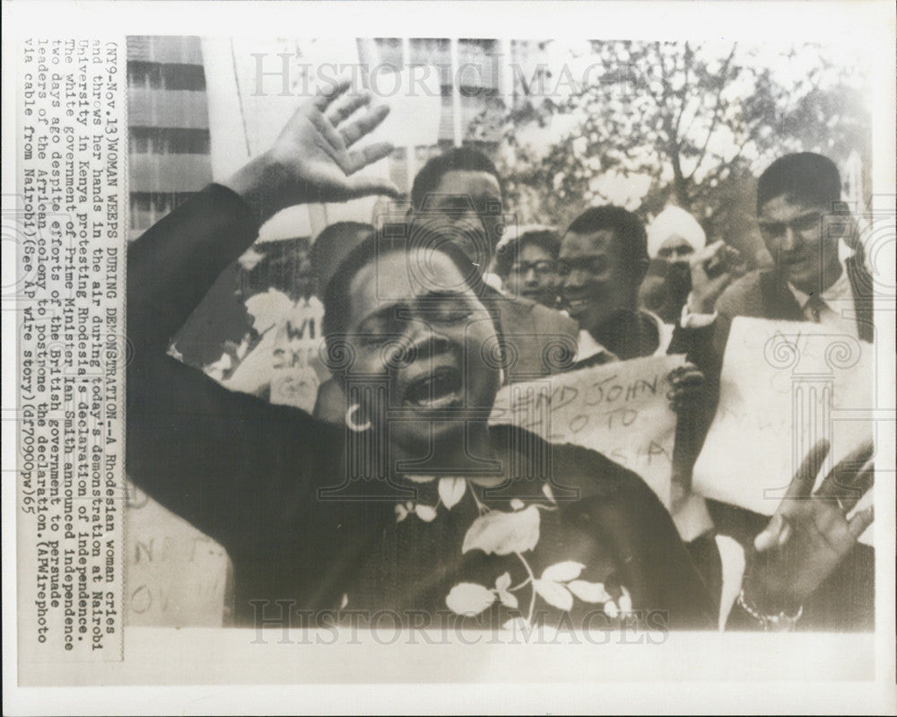 1965 Press Photo Rhodesian woman demonstration Nairobi University Kenya - Historic Images