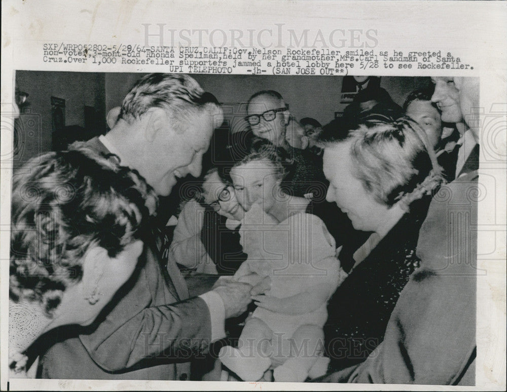 1964 Press Photo Gov. Nelson Rockefeller on his Election Campaign - Historic Images