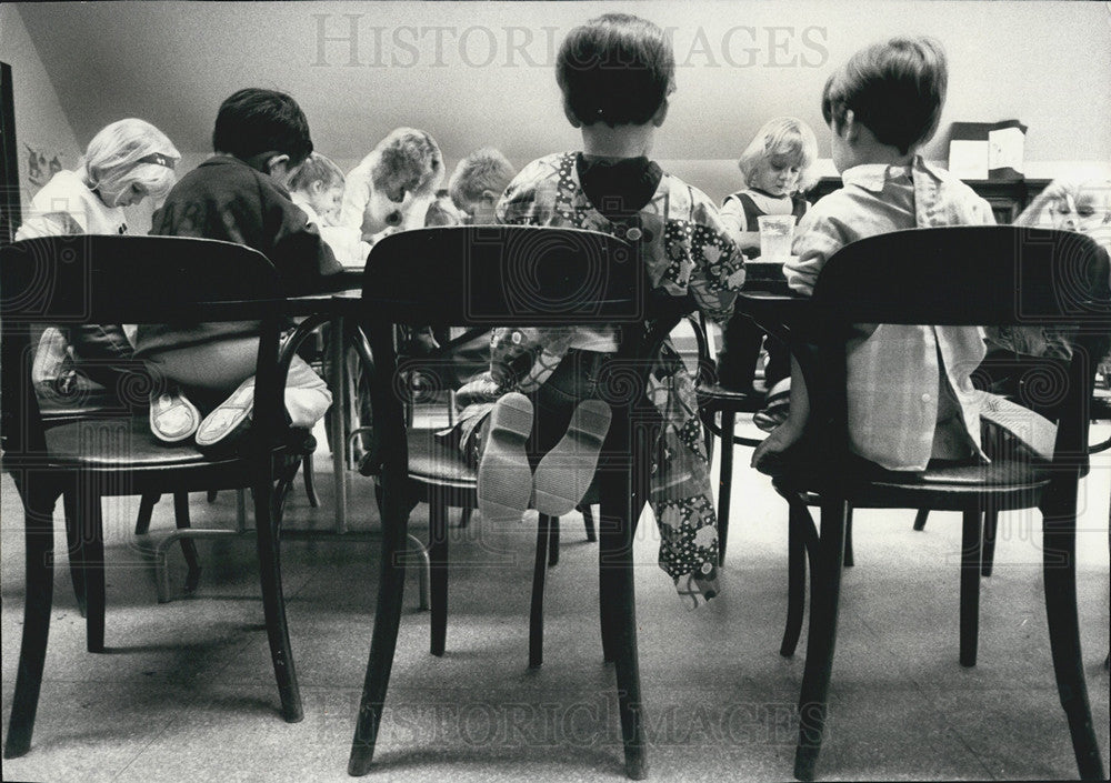 1996 Press Photo Children Creative Arts Class - Historic Images