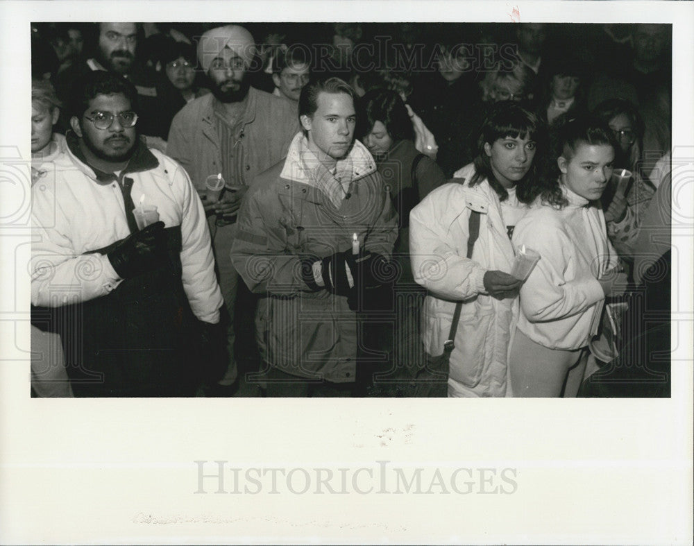 1989 Press Photo Students Mourn For The MontrÃƒÆ’Ã‚Â©al Massacre 27 Died By One Gunman - Historic Images