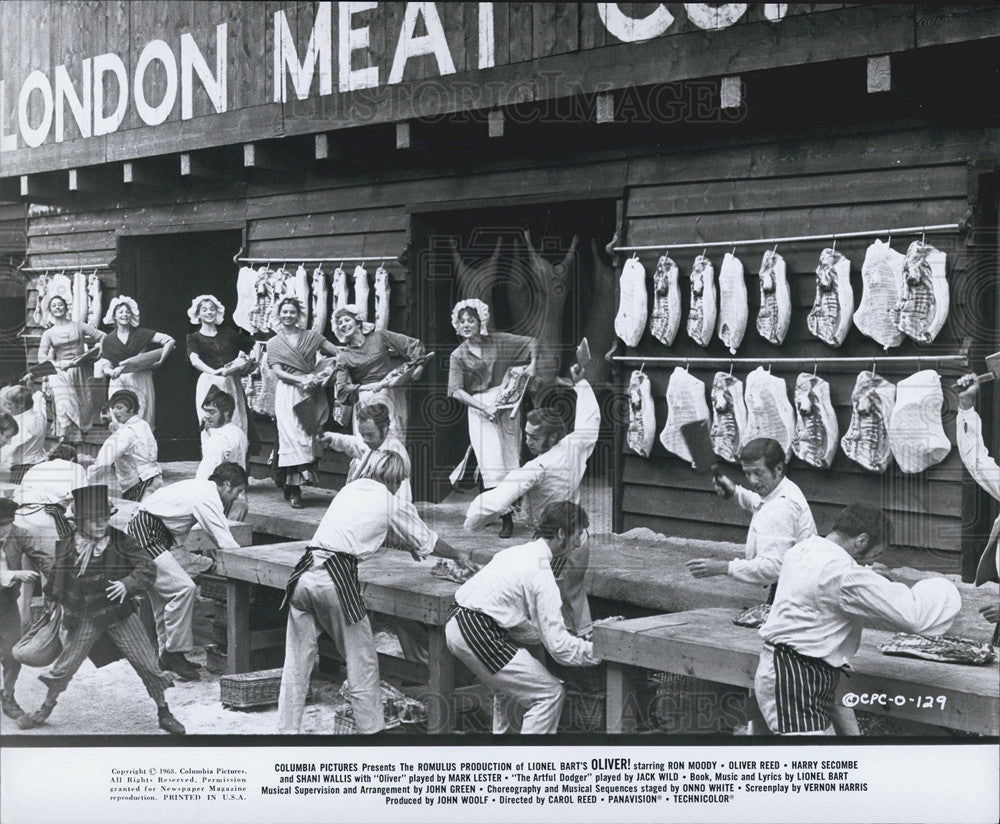 1968 Press Photo COPY &quot;Oliver&quot; Butchers Chop Meat And Sing - Historic Images