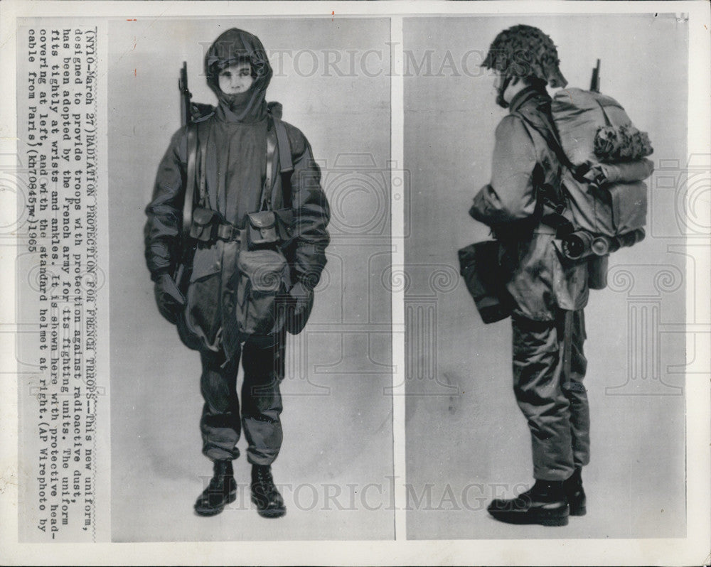 1965 Press Photo French uniforms that protect against radioactive dust - Historic Images