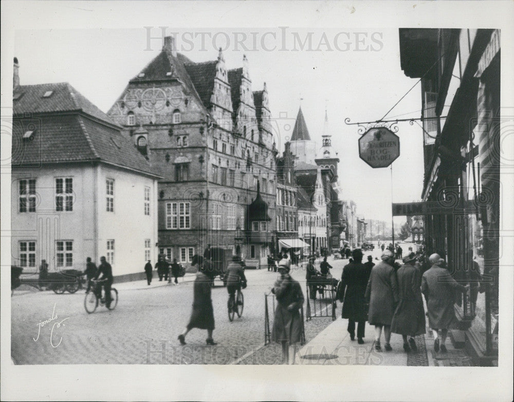 1940 Press Photo Danish city Jutland streets bombed by British Air Raid. - Historic Images