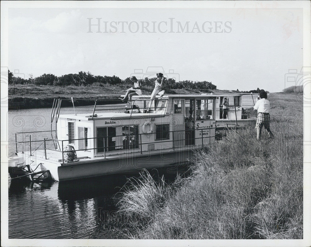 1969 Press Photo Artist LeMayne Art Gallery Artists Afloat Tallahassee Florida - Historic Images