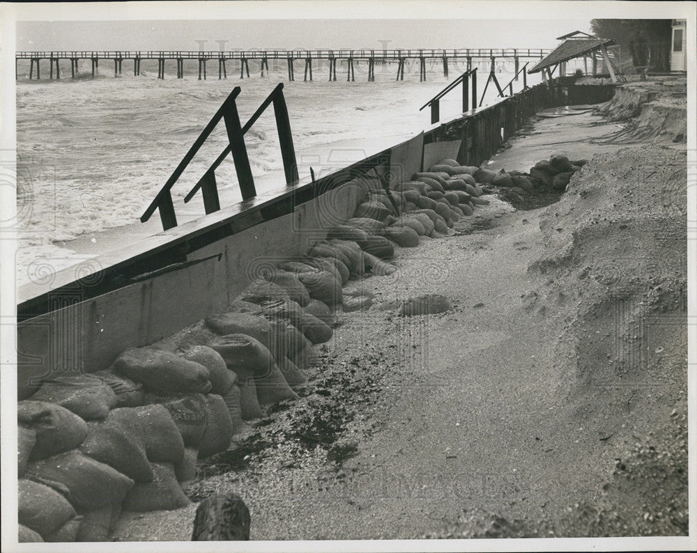 Press Photo Indian Rocks Beach Just North Of Fishing Pier St. Petersburg Florida - Historic Images