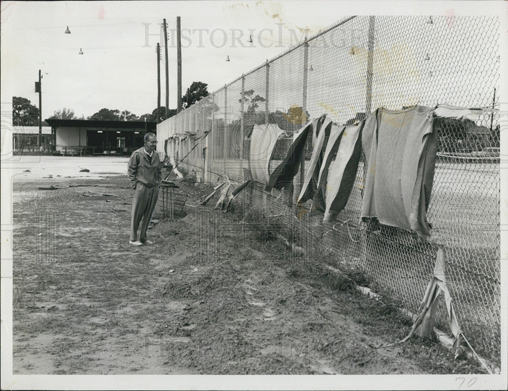 1952 Press Photo wind damage at the Bartlett Park - Historic Images