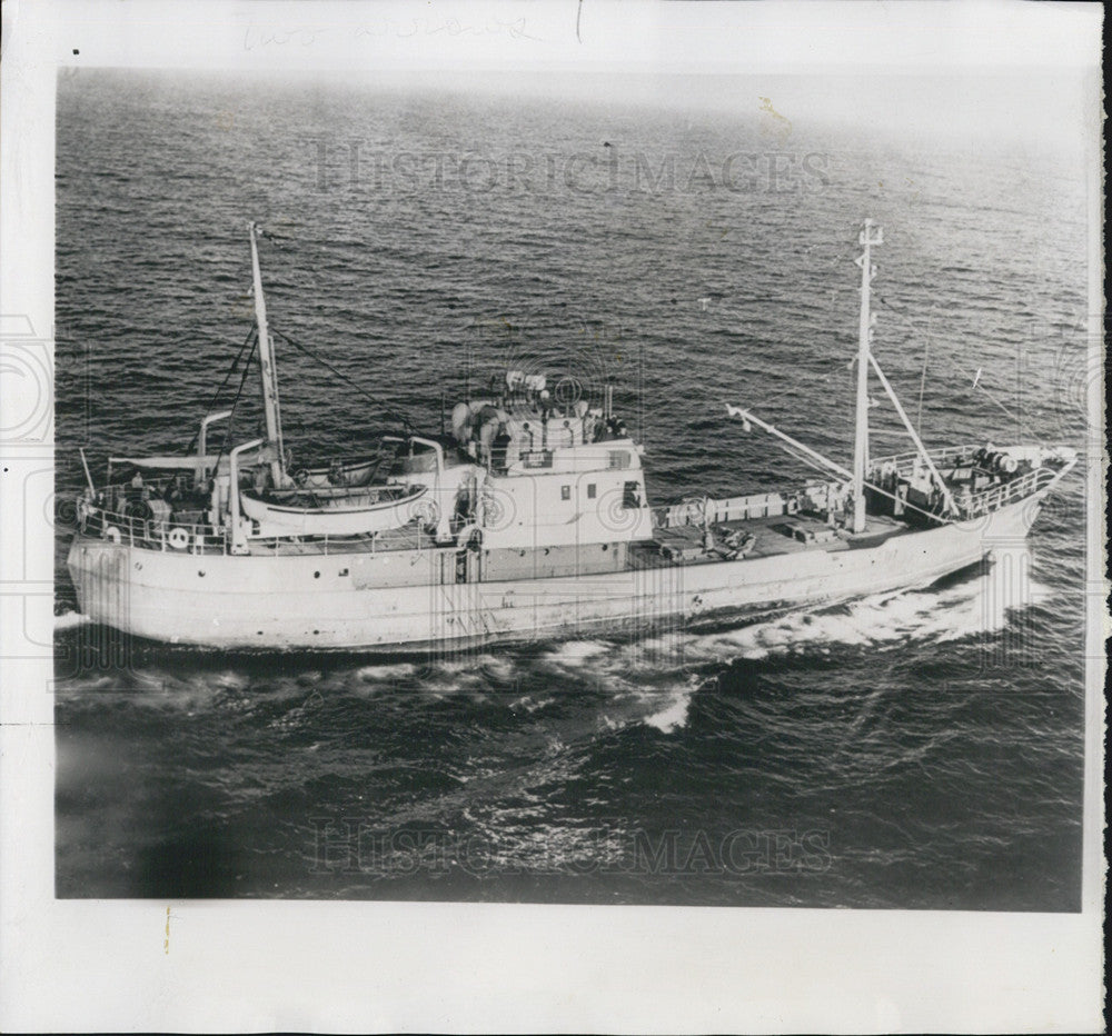 1968 Press Photo Soviet trawler off Long Island NY - Historic Images