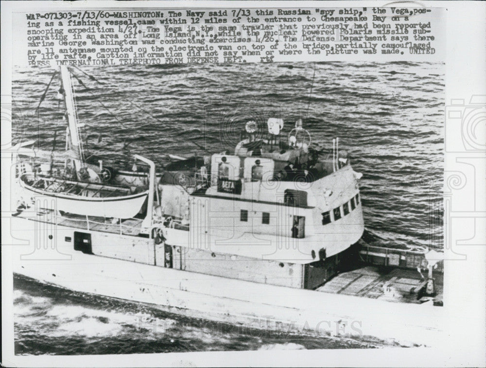 1960 Press Photo Soviet trawler off Long Island NY thought to be spy ship - Historic Images