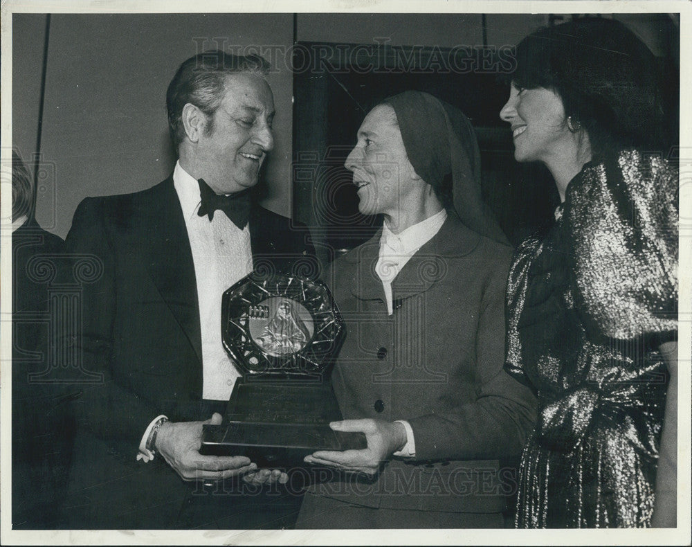 1981 Press Photo Danny Thomas Sister Irma Lunghi Marlo Thomas Mother Cabrini - Historic Images