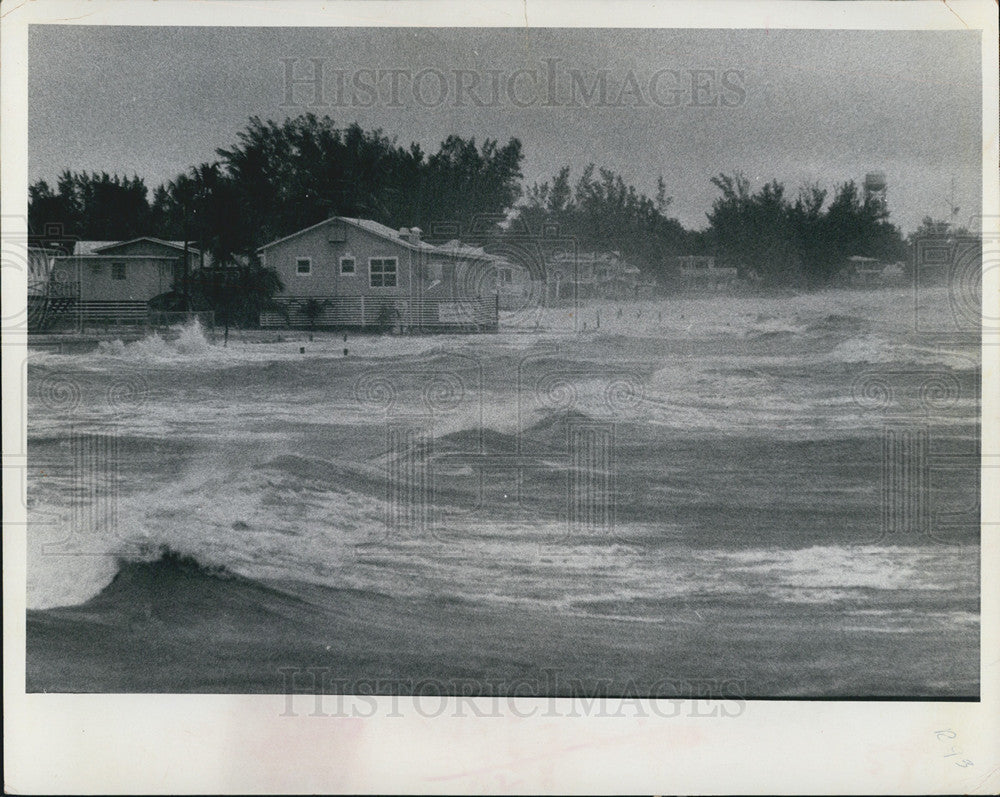 1968 Press Photo Hurricane Gladys - Historic Images
