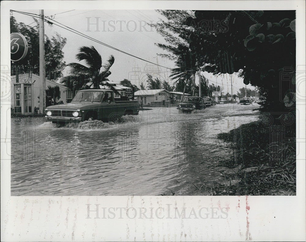 1975 Press Photo Clearwater Flo flooding from hurricane - Historic Images