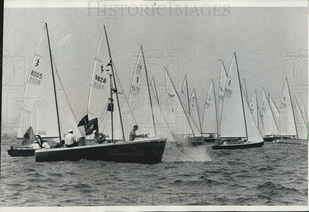 1966 Press Photo Small Boat Regatta Burnham Park Yacht Club - Historic Images