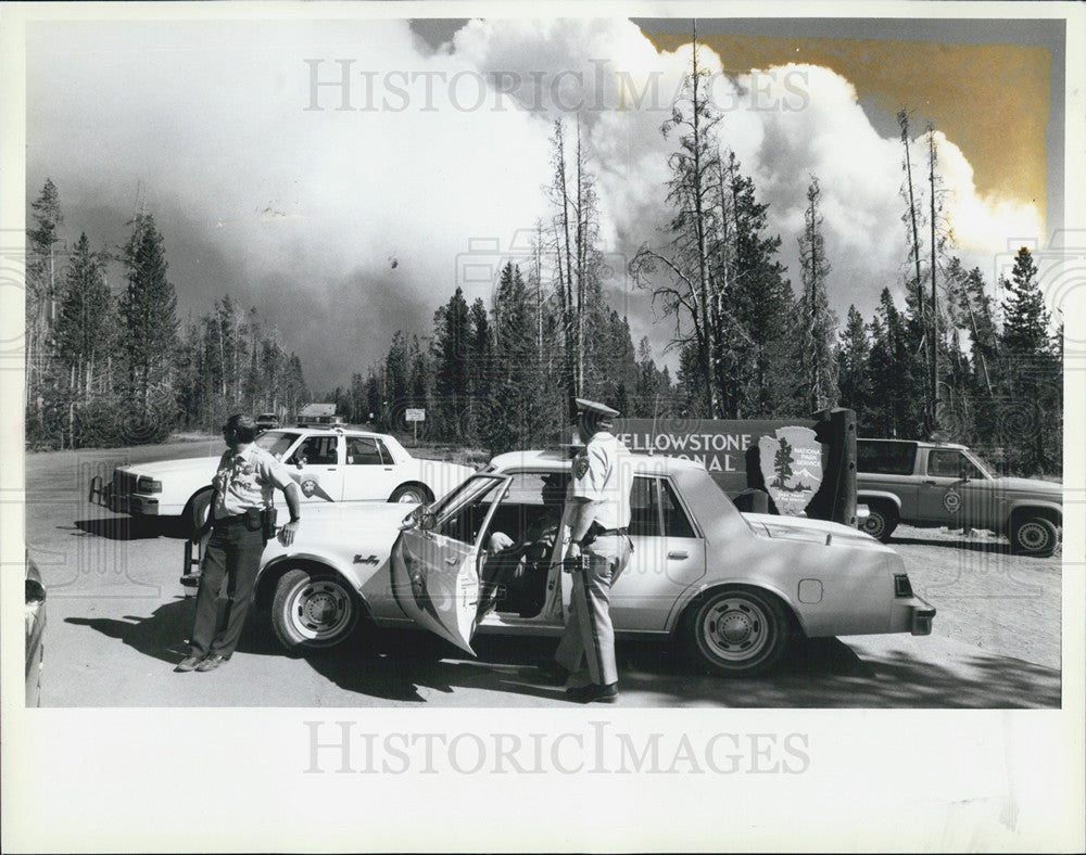 1988 Press Photo Yellowstone National Park Forest Fire - Historic Images