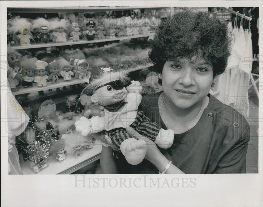 1992 Press Photo Troll City Maria Vasquez Ford City - Historic Images