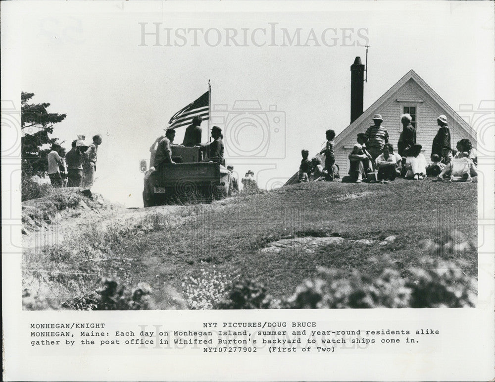 Press Photo Residents of Monhegan Island, Maine - Historic Images