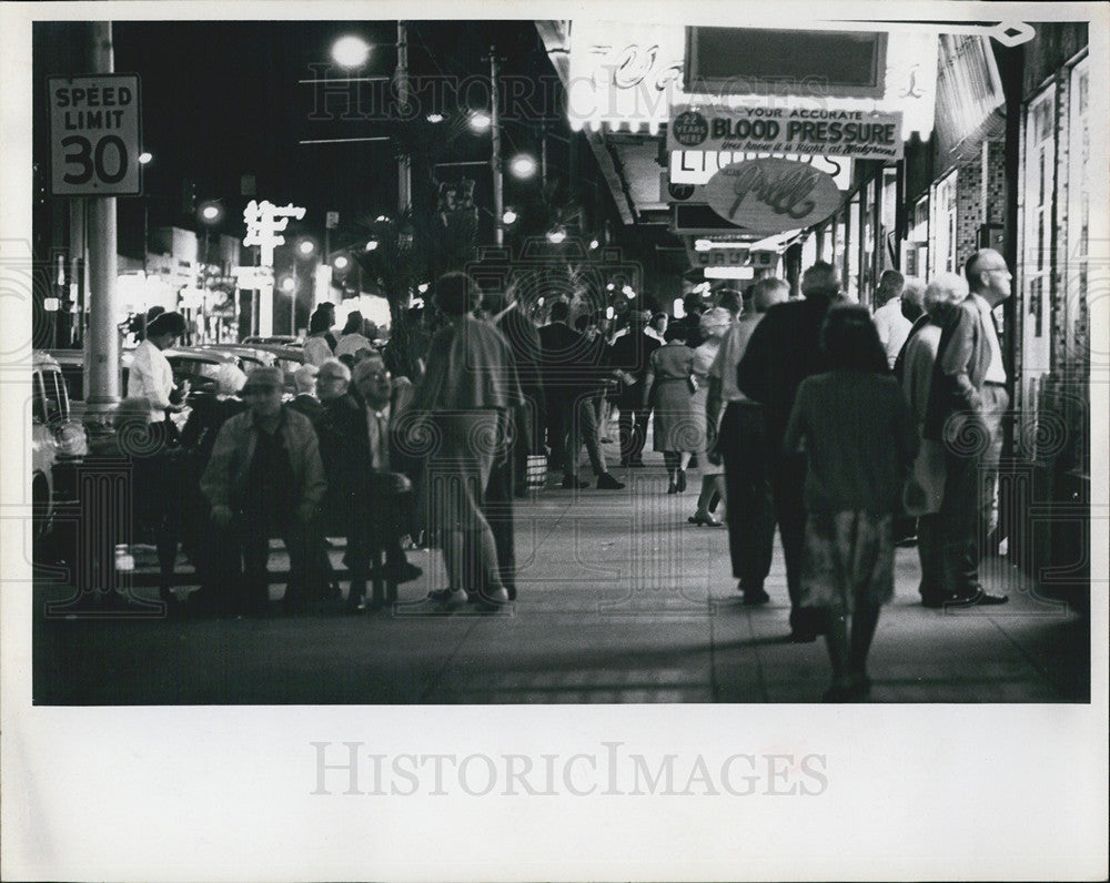 1966 Press Photo Nightliife in St Petersburg Florida - Historic Images