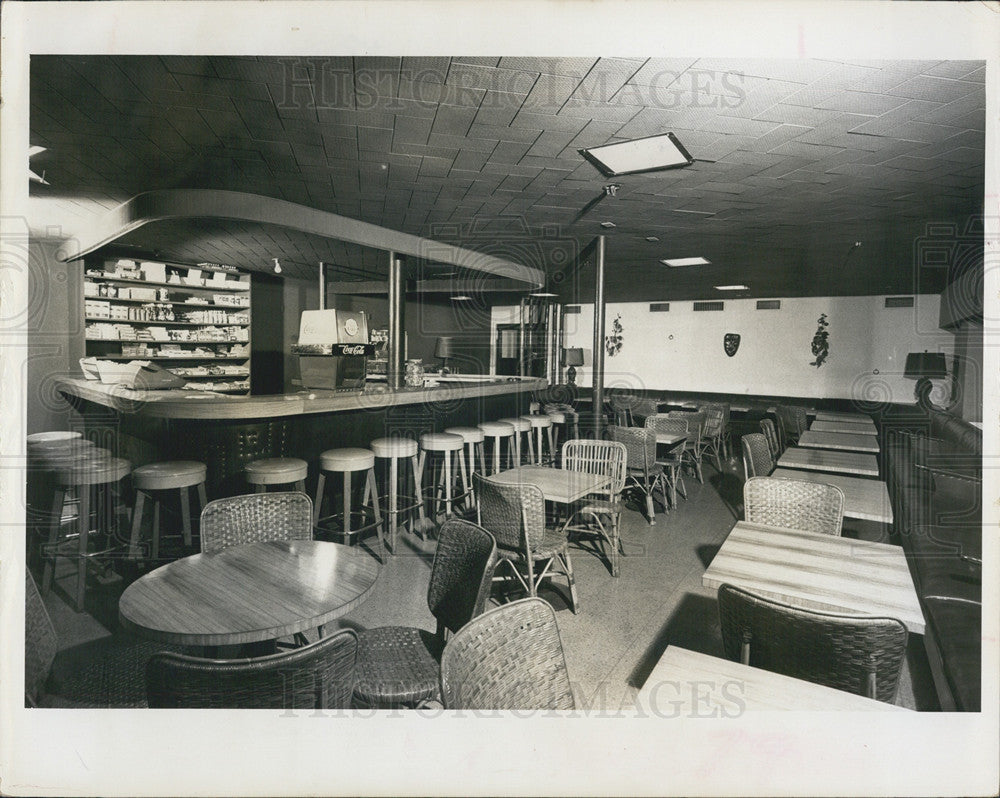 1965 Press Photo Huntington Hotel Bar - Historic Images