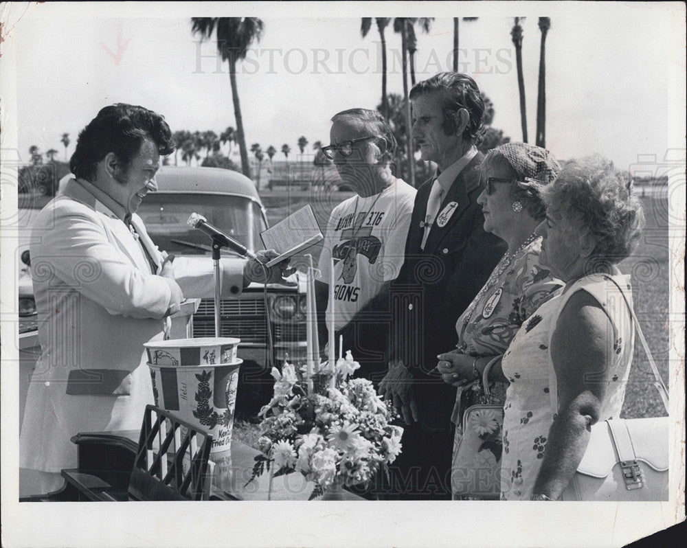 1975 Press Photo John 3:16 Cook - Historic Images