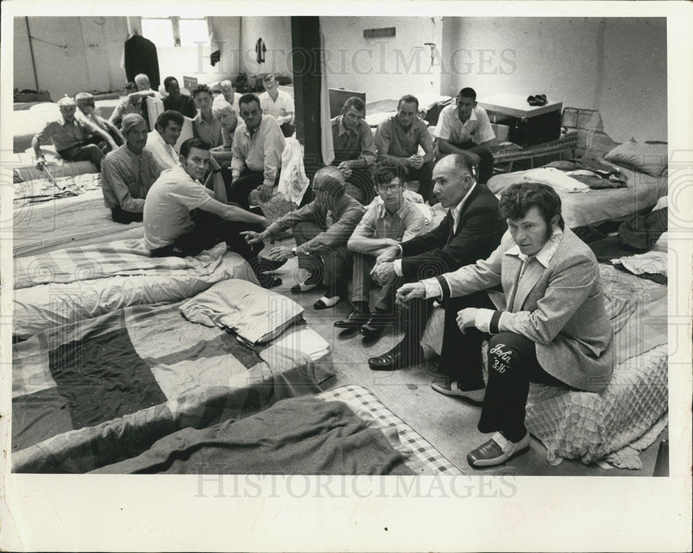 1972 Press Photo John 3:16 Cook Mission - Historic Images