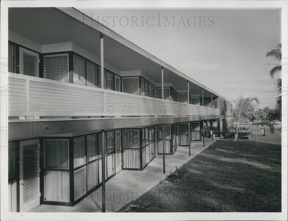 1953 Press Photo Plaza apartments - Historic Images