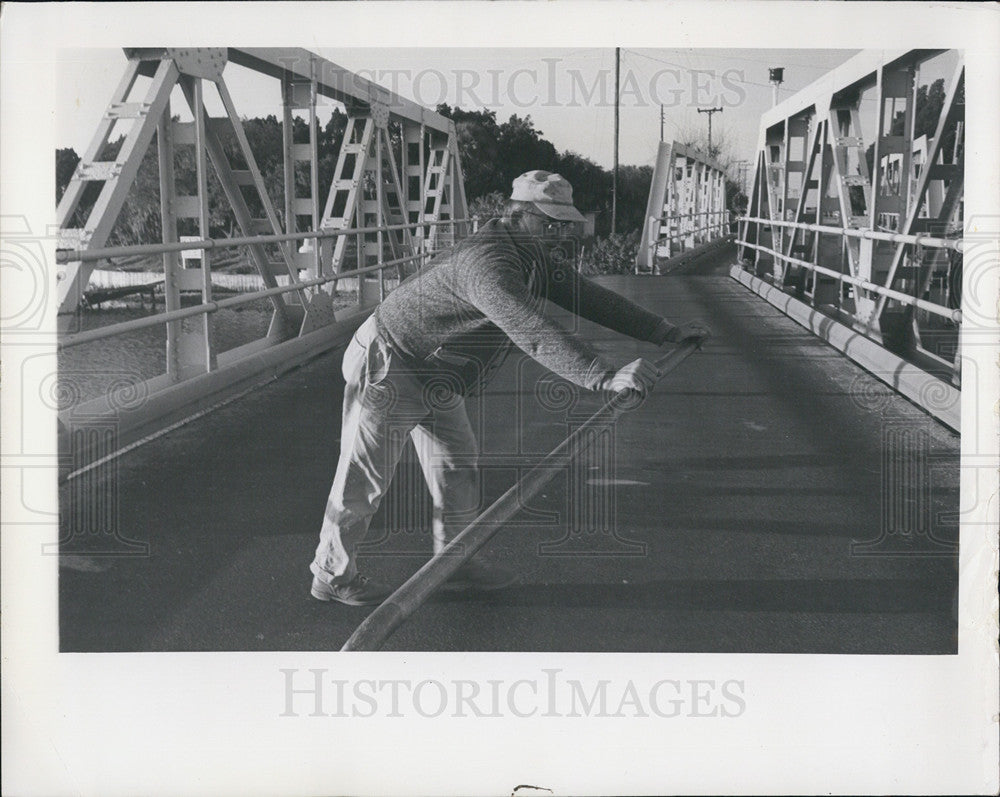 1965 Press Photo Stickney point bridge. - Historic Images