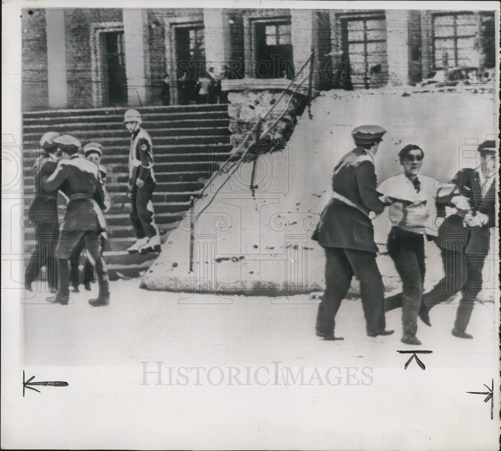 1960 Press Photo Turkish police tangle with Ankara Students - Historic Images