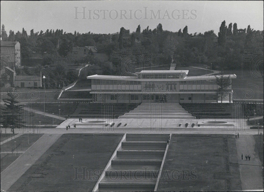 Press Photo Museum in Belgrade,Yugoslavia - Historic Images