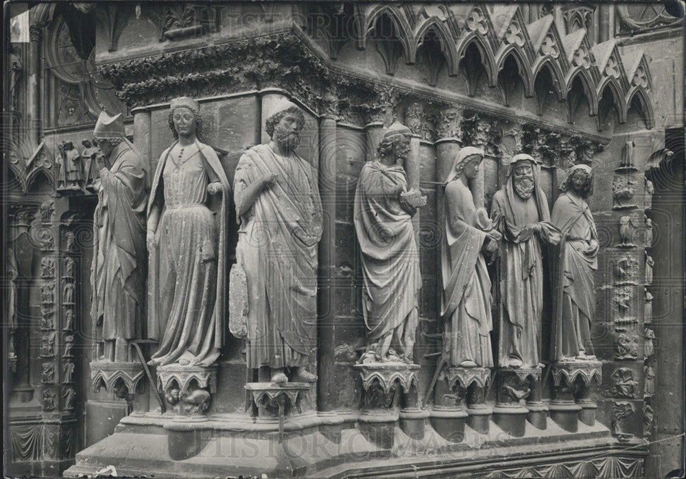 Press Photo Reins Cathedral Statues - Historic Images