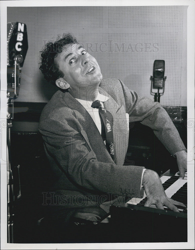 1949 Press Photo George &quot;Behind the Eight Ball&quot; O&#39;Hanlon - Historic Images